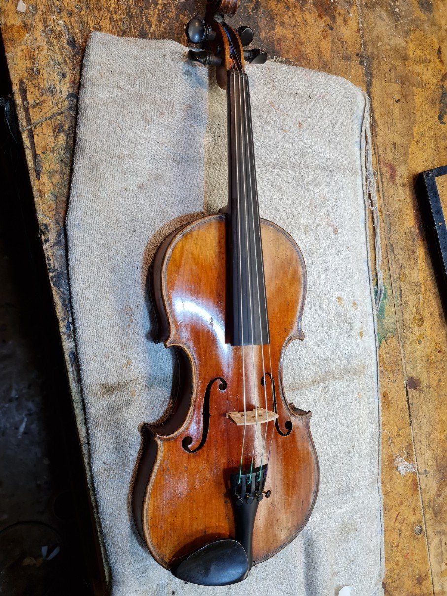 Violin restoration, photo 10